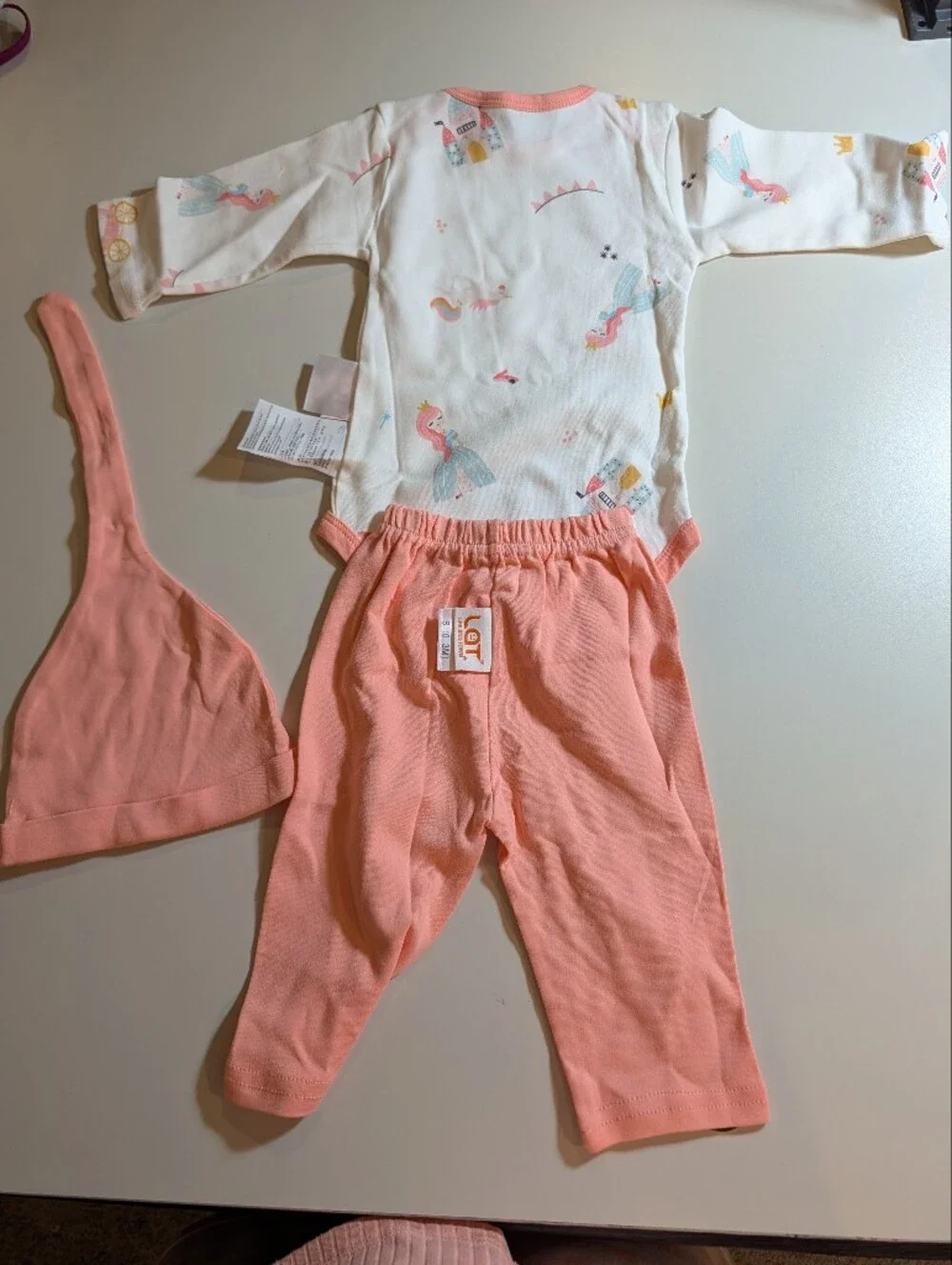 Lee & Town Princess Castle Baby Girls Peach Two-Piece Set with Hat NWT 0-3 Month